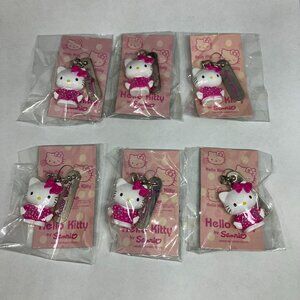 Lot of 6 New in Package Hello Kitty 2006 Sanrio Mini Figure Charm
